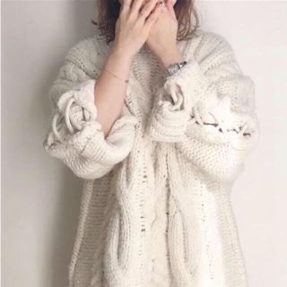 ザラ(ZARA)の完売品 ザラ 編み込み ケーブルニット セーター リブ エクリュ リボン ブーツ(ニット/セーター)