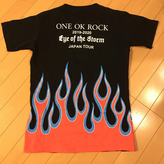 ONE OK ROCK(ワンオクロック)のワンオクロック 2019 ツアー Tシャツ F ONE OK ROCK ワンオク エンタメ/ホビーのタレントグッズ(ミュージシャン)の商品写真