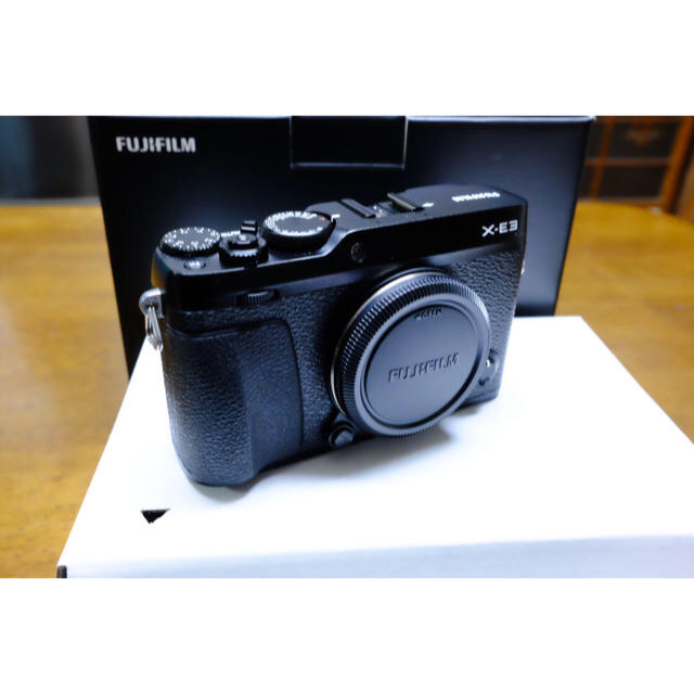 スマホ/家電/カメラ【超美品】Fujifilm X-E3  ミラーレス一眼 富士フィルム