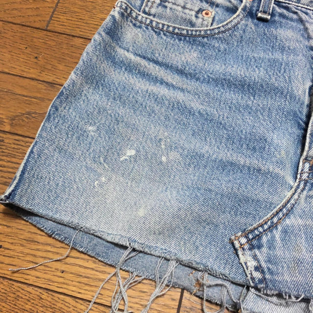 Levi's(リーバイス)のLevi's リーバイス　リメイク　デニム　スカート　切りっぱなし　ウォッシュ レディースのスカート(ミニスカート)の商品写真