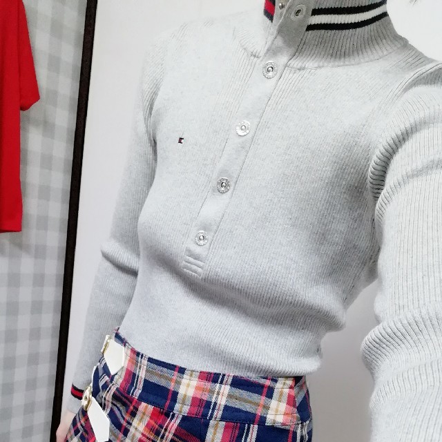 TOMMY HILFIGER(トミーヒルフィガー)のTOMMY HILFIGERニット レディースのトップス(ニット/セーター)の商品写真