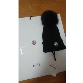 モンクレール(MONCLER)のMoncler モンクレール ニット帽 ブラック リアルファー付き(ニット帽/ビーニー)