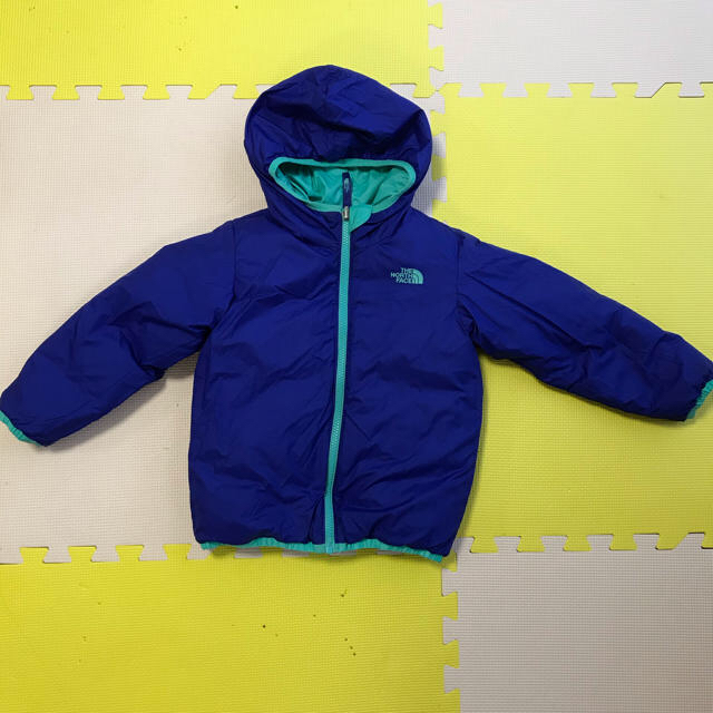 THE NORTH FACE(ザノースフェイス)のノースフェイス キッズ　ダウン4歳 キッズ/ベビー/マタニティのキッズ服男の子用(90cm~)(ジャケット/上着)の商品写真