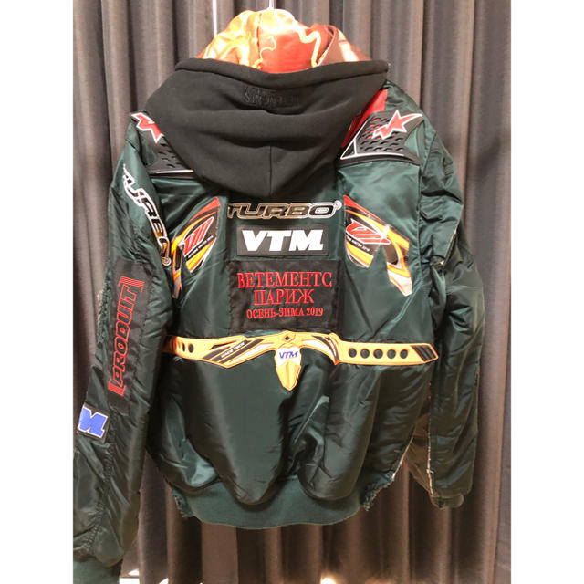 Balenciaga(バレンシアガ)のVETMENTS Alpha Racing Bomber Jacket  メンズのジャケット/アウター(ブルゾン)の商品写真