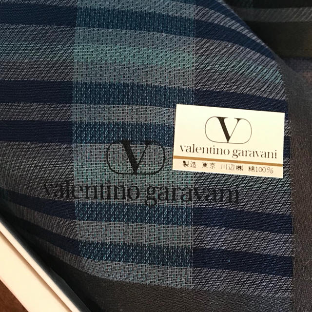 valentino garavani(ヴァレンティノガラヴァーニ)のmaki4899様専用☆ハンカチ3点セット メンズのファッション小物(ハンカチ/ポケットチーフ)の商品写真