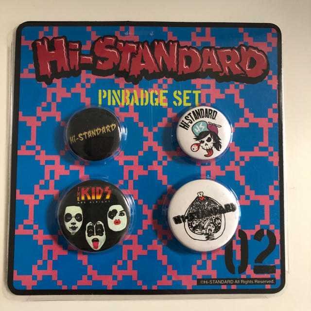 HIGH!STANDARD(ハイスタンダード)の【 Hi-Standard 】ハイスタ 缶バッジ ピンバッジ Tシャツ エンタメ/ホビーのタレントグッズ(ミュージシャン)の商品写真