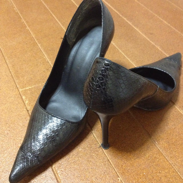 ESPERANZA(エスペランサ)のクロコブラックパンプス レディースの靴/シューズ(ハイヒール/パンプス)の商品写真