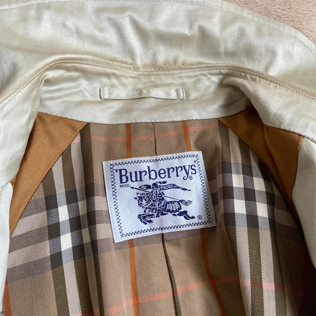 BURBERRY(バーバリー)のバーバリー　トレンチコート　9号 レディースのジャケット/アウター(トレンチコート)の商品写真