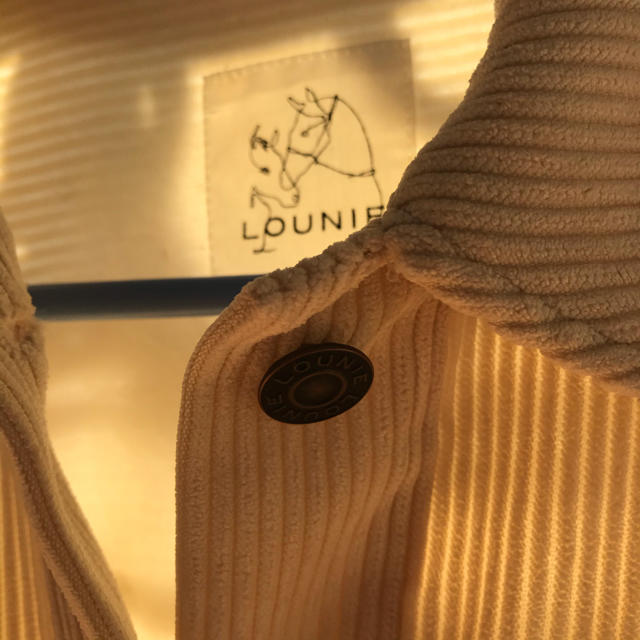 LOUNIE(ルーニィ)のルーニィ  コーデュロイシャツジャケット　キナリ レディースのトップス(シャツ/ブラウス(長袖/七分))の商品写真