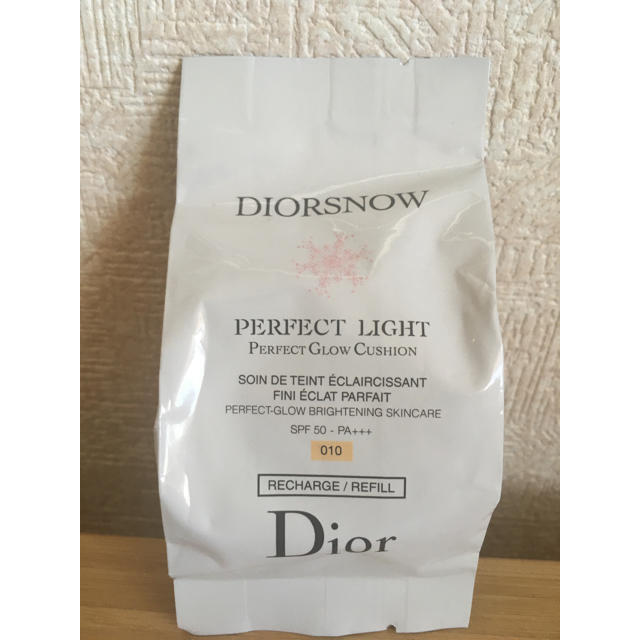 Dior(ディオール)のディオール　スノーパーフェクト　ライト　クッション コスメ/美容のベースメイク/化粧品(ファンデーション)の商品写真