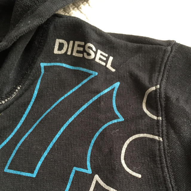 DIESEL(ディーゼル)のキッズパーカー キッズ/ベビー/マタニティのキッズ服男の子用(90cm~)(ジャケット/上着)の商品写真