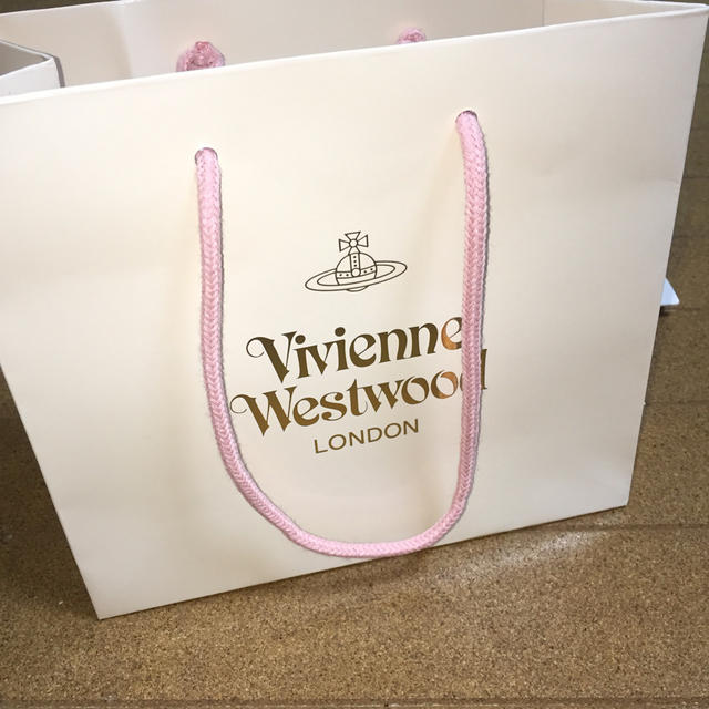 Vivienne Westwood(ヴィヴィアンウエストウッド)の紙袋3まい レディースのバッグ(ショップ袋)の商品写真
