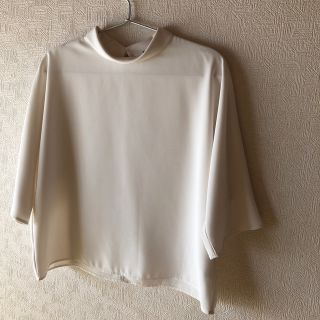 ユニクロ(UNIQLO)のユニクロ　ブラウス　白(シャツ/ブラウス(長袖/七分))