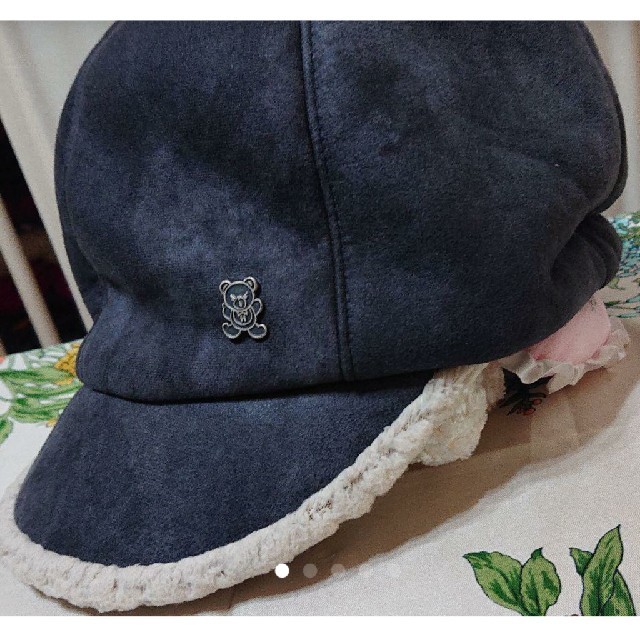 HYSTERIC GLAMOUR(ヒステリックグラマー)の美品ヒステリックグラマーヒスベアボアキャスケット帽子 レディースの帽子(キャップ)の商品写真