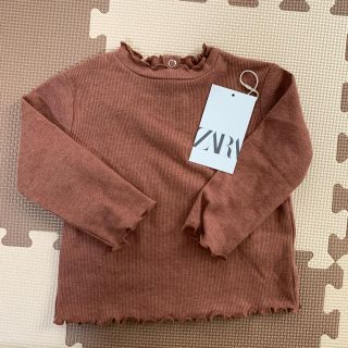 ザラキッズ(ZARA KIDS)のZARA kidsリブハイネックカットソー　9〜12ヵ月　80(シャツ/カットソー)