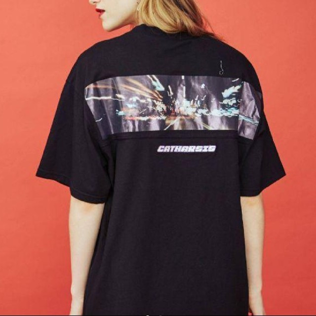 jouetie(ジュエティ)のjouetie バックフォトTEE レディースのトップス(Tシャツ(半袖/袖なし))の商品写真