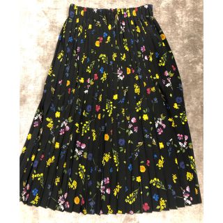 ザラ(ZARA)のZARA スカート　プリーツ　花柄　小花(ひざ丈スカート)