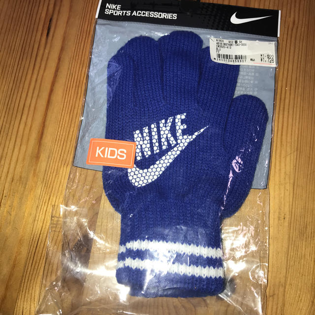 NIKE(ナイキ)のナイキ　キッズ　手袋　 キッズ/ベビー/マタニティのこども用ファッション小物(手袋)の商品写真