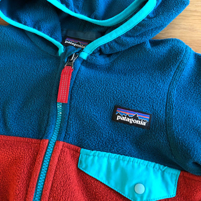 patagonia(パタゴニア)のパタゴニア フリース 2T キッズ/ベビー/マタニティのベビー服(~85cm)(ジャケット/コート)の商品写真