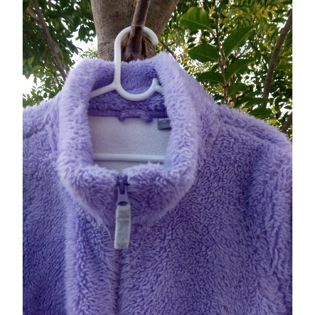 UNIQLO(ユニクロ)のユニクロ　フワフワ♡紫　フリース　サイズ150 キッズ/ベビー/マタニティのキッズ服女の子用(90cm~)(ジャケット/上着)の商品写真