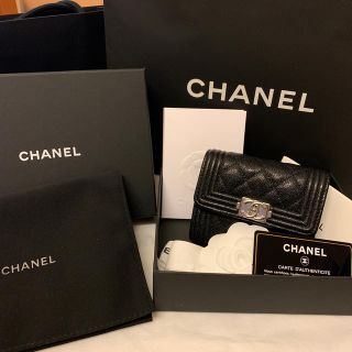 シャネル(CHANEL)のkuro様専用  CHANEL  ボーイシャネル コンパクトシルバー百貨店購入(財布)