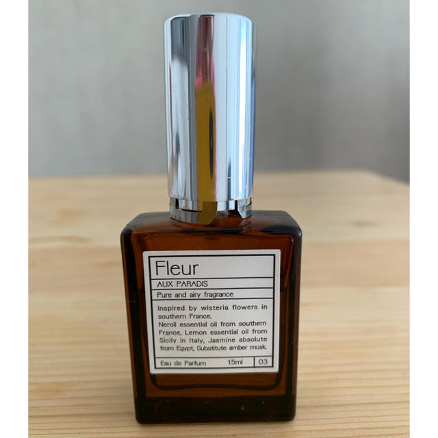 AUX PARADIS(オゥパラディ)のパルファム AUX PARADIS Fleur 15ml コスメ/美容の香水(香水(女性用))の商品写真