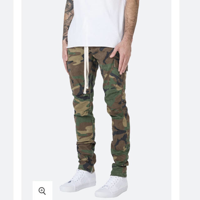 FEAR OF GOD(フィアオブゴッド)の新品 mnml CARGO DRAWCORD PANTS カーゴ カモ トラビス メンズのパンツ(ワークパンツ/カーゴパンツ)の商品写真