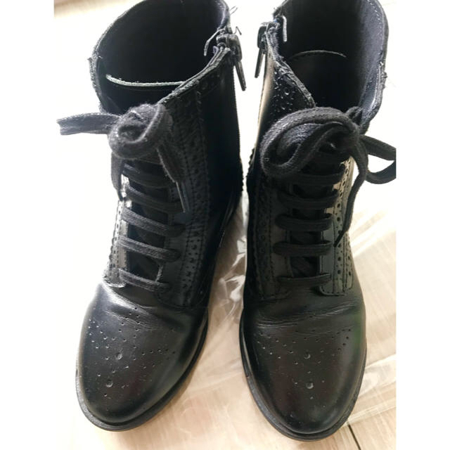 ZARA KIDS(ザラキッズ)のちょこちょこ様専用  zara ザラキッズ 黒 ブーツ 31 19.5cm キッズ/ベビー/マタニティのキッズ靴/シューズ(15cm~)(ブーツ)の商品写真