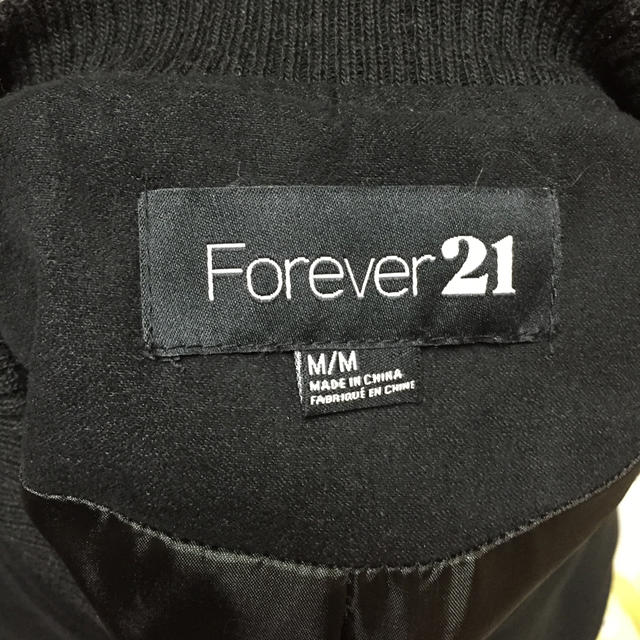FOREVER 21(フォーエバートゥエンティーワン)のブルゾン Forever21 レディースのジャケット/アウター(ブルゾン)の商品写真