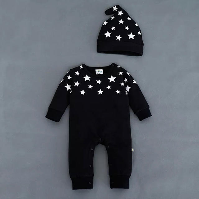 adidas(アディダス)のadidas風90cm帽子セット星柄ブラックロンパース キッズ/ベビー/マタニティのキッズ服男の子用(90cm~)(Tシャツ/カットソー)の商品写真