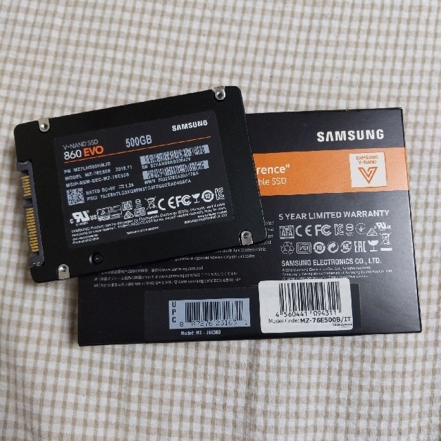 Samsung 860EVO 500GB 2.5インチ SATA SSD 1