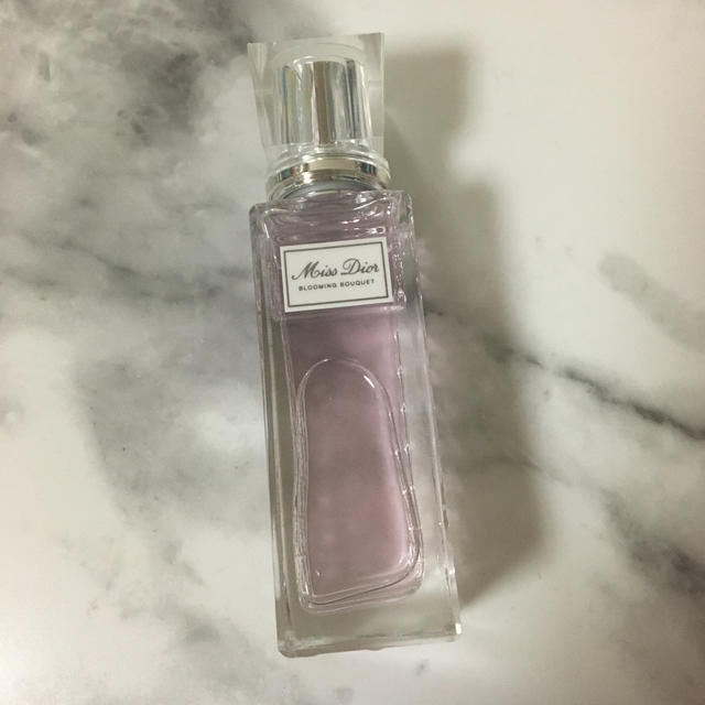 Christian Dior(クリスチャンディオール)のまおん様専用！ミスディオールブルーミングブーケ コスメ/美容の香水(香水(女性用))の商品写真