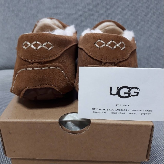 UGG(アグ)の新品未使用 UGG ANSLEY 3312 アンスレー アグ チェストナット レディースの靴/シューズ(スリッポン/モカシン)の商品写真