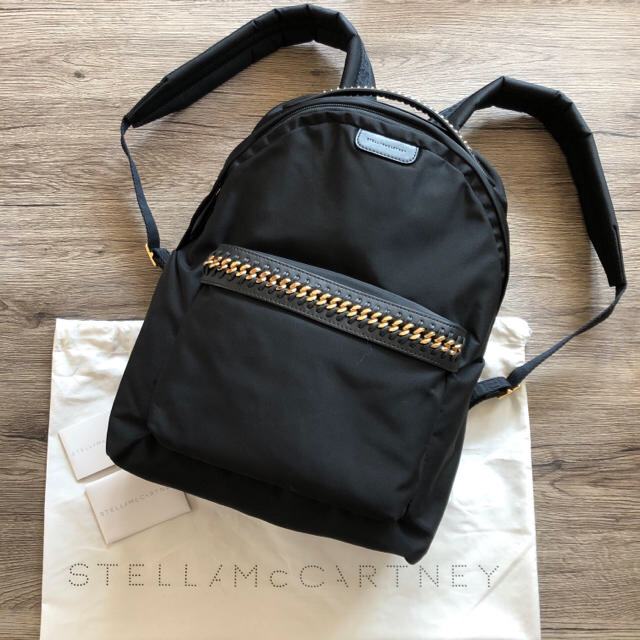 Stella McCartney(ステラマッカートニー)の新品 ステラマッカートニー  ファラベラ バックパック ロゴ ブラック レディースのバッグ(リュック/バックパック)の商品写真