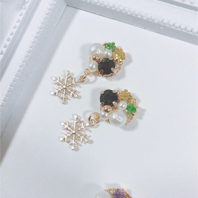 プリンセス♡アナイメージカラービジュー×雪の結晶★アナ雪 ハンドメイドのアクセサリー(イヤリング)の商品写真