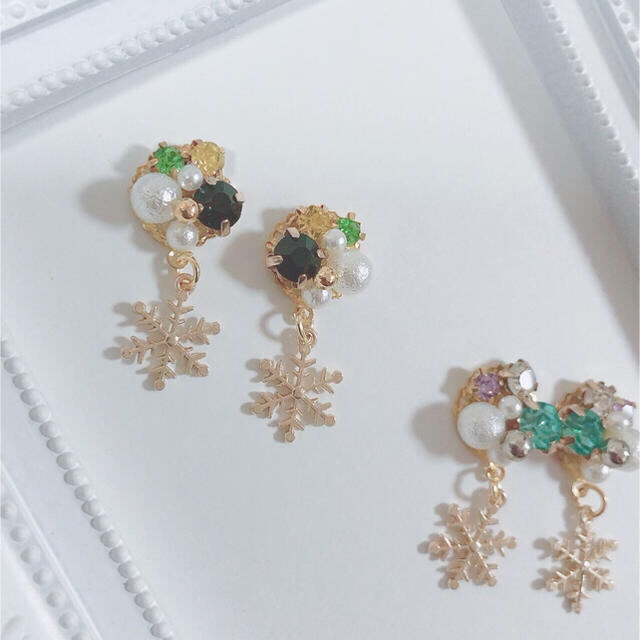 プリンセス♡アナイメージカラービジュー×雪の結晶★アナ雪 ハンドメイドのアクセサリー(イヤリング)の商品写真