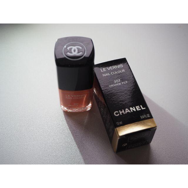 CHANEL(シャネル)のりりか様専用▼ CHANELヴェルニ 307 Orange Fizz  コスメ/美容のネイル(マニキュア)の商品写真