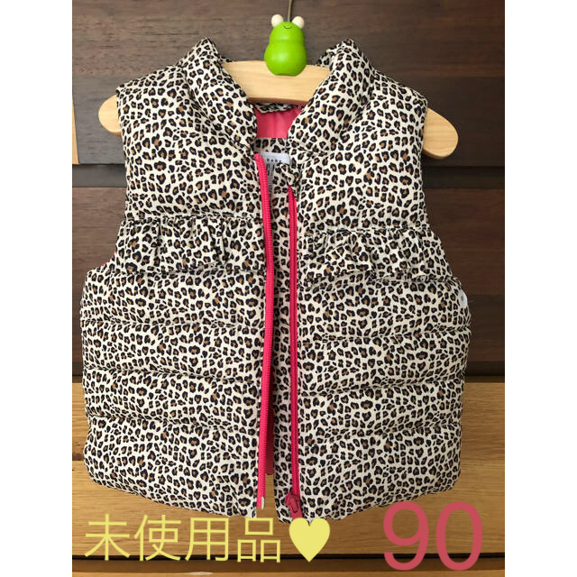 babyGAP(ベビーギャップ)のBaby  GAP ♥ ダウンベスト♥90size キッズ/ベビー/マタニティのキッズ服女の子用(90cm~)(ジャケット/上着)の商品写真