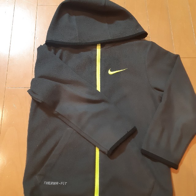 NIKE(ナイキ)の～サリー様専用～ナイキ　パーカー　キッズXS キッズ/ベビー/マタニティのキッズ服男の子用(90cm~)(ジャケット/上着)の商品写真