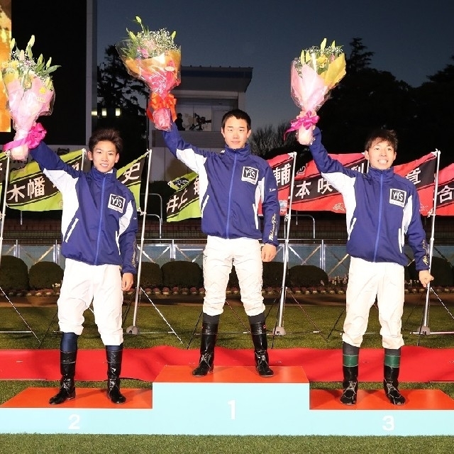 ヤングジョッキーズシリーズ2018YJS JRA 限定ジャケット エンタメ/ホビーのコレクション(ノベルティグッズ)の商品写真