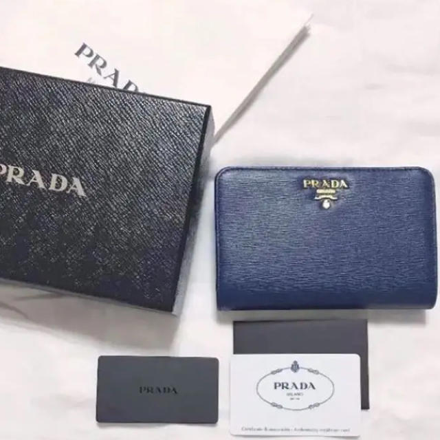 PRADA サフィアーノ 財布