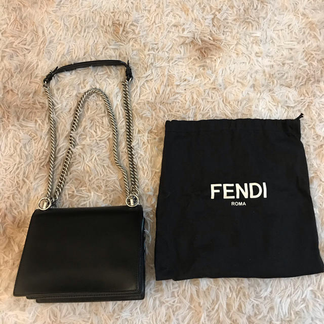 FENDI(フェンディ)の最終値下げ美品♡確実正規品♡FENDI♡フェンディ♡スタッズ♡チェーンバッグ♡ レディースのバッグ(ショルダーバッグ)の商品写真