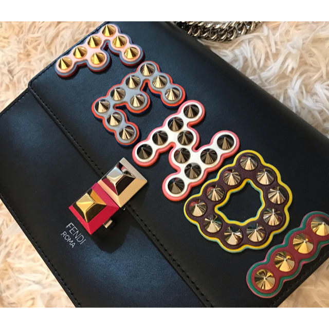 FENDI(フェンディ)の最終値下げ美品♡確実正規品♡FENDI♡フェンディ♡スタッズ♡チェーンバッグ♡ レディースのバッグ(ショルダーバッグ)の商品写真