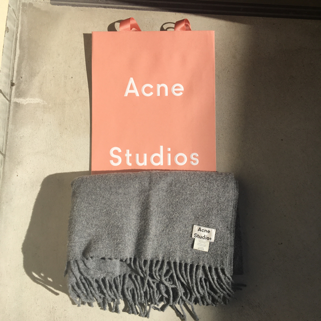 ACNE(アクネ)のAcne Studios ストール レディースのファッション小物(マフラー/ショール)の商品写真