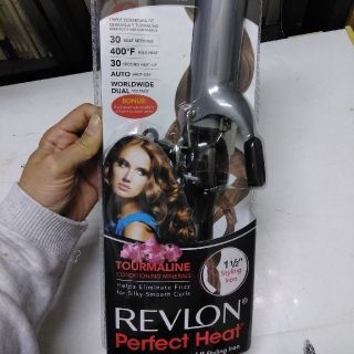 レブロン(REVLON)のℹ️新品　Revlonくるくるヘアアイロン(ヘアアイロン)