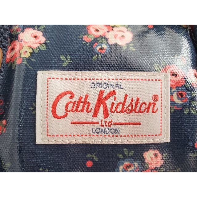 Cath Kidston(キャスキッドソン)の【美品】軽量でしっかりとした造り☆キャス・キッドソンの小花柄PCバッグ レディースのバッグ(その他)の商品写真