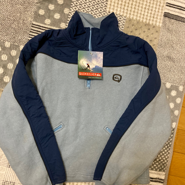 QUIKSILVER(クイックシルバー)の QUIKSLVER フリース✖️ナイロン　ジップアップ　kids XS キッズ/ベビー/マタニティのキッズ服男の子用(90cm~)(ジャケット/上着)の商品写真