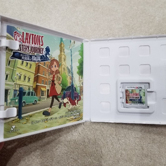 レイトン ミステリージャーニー カトリーエイルと大富豪の陰謀 3DS エンタメ/ホビーのゲームソフト/ゲーム機本体(携帯用ゲームソフト)の商品写真