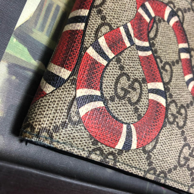 Gucci(グッチ)のGUCCI スネーク GGスプリーム メンズのファッション小物(折り財布)の商品写真