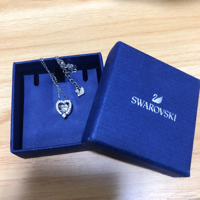 SWAROVSKI(スワロフスキー)のネックレス レディースのアクセサリー(ネックレス)の商品写真